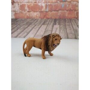 Schleich MALE LION Adult Roaring Animal Wildlife Figure 2014 Retired Safari Toy